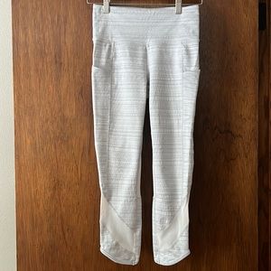 Athleta Jacquard High Rise Crop Leggings Grey/White